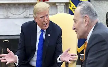 رهبر دموکرات‌های سنا: نگرانم ترامپ به خاطر استیضاح، دولت را تعطیل کند