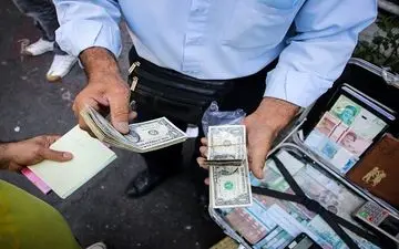  قیمت دلار آزاد ۵۷۰ تومان کمتر از نیما/ دلار در آستانه تک نرخی شدن؟