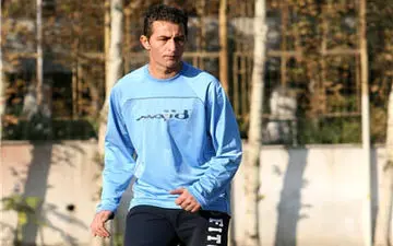 منصوریان نباید خسرو را تعویض می کرد / استقلال راحت الاهلی را در تهران شکست می دهد