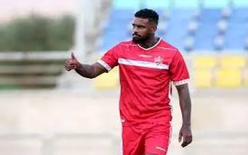 عکس| ستاره جدید پرسپولیس یک سروگردن بالاتر از همه/ چهره خطرناک روی زمین و هو