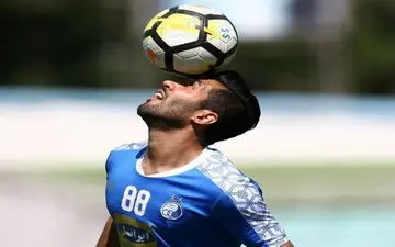 خبری بد برای ” استقلالی ها ” ؛ این ستاره ” استقلال ” در آستانه از دست دادن دربی است