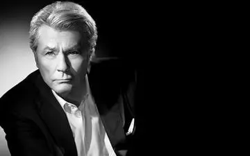 نخل طلای افتخاری جشنواره کن برای «آلن دلون»