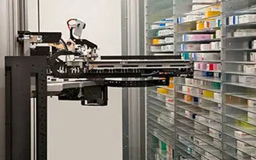 نحوه کار اولین داروخانه رباتیک کشور در ارومیه +فیلم