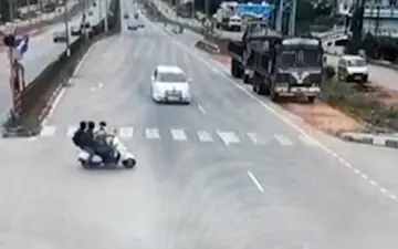 حادثه دلخراش در خیابانی در هند + فیلم