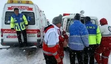 نجات 450 مسافر گرفتار برف و کولاک در جاده های تکاب