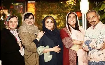 جواد رضویان در کنار بانوان هنرمند و کمدین (عکس)