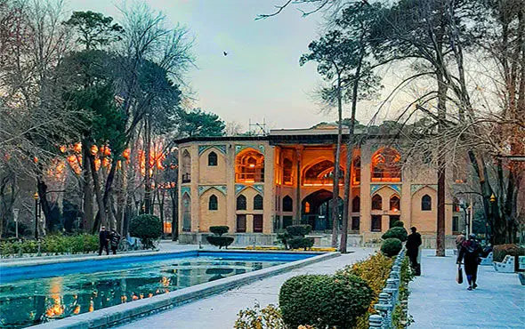 کاخ هشت بهشت؛ جاذبه ای درجه یک