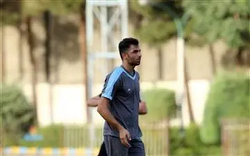  لطفی: چند بازی دیگر باید حق تیم ما خورده شود؟