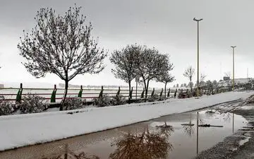 صبح یکشنبه کلاس های درس در مدارس بویراحمد و دنا با دو ساعت تاخیر آغاز می شود