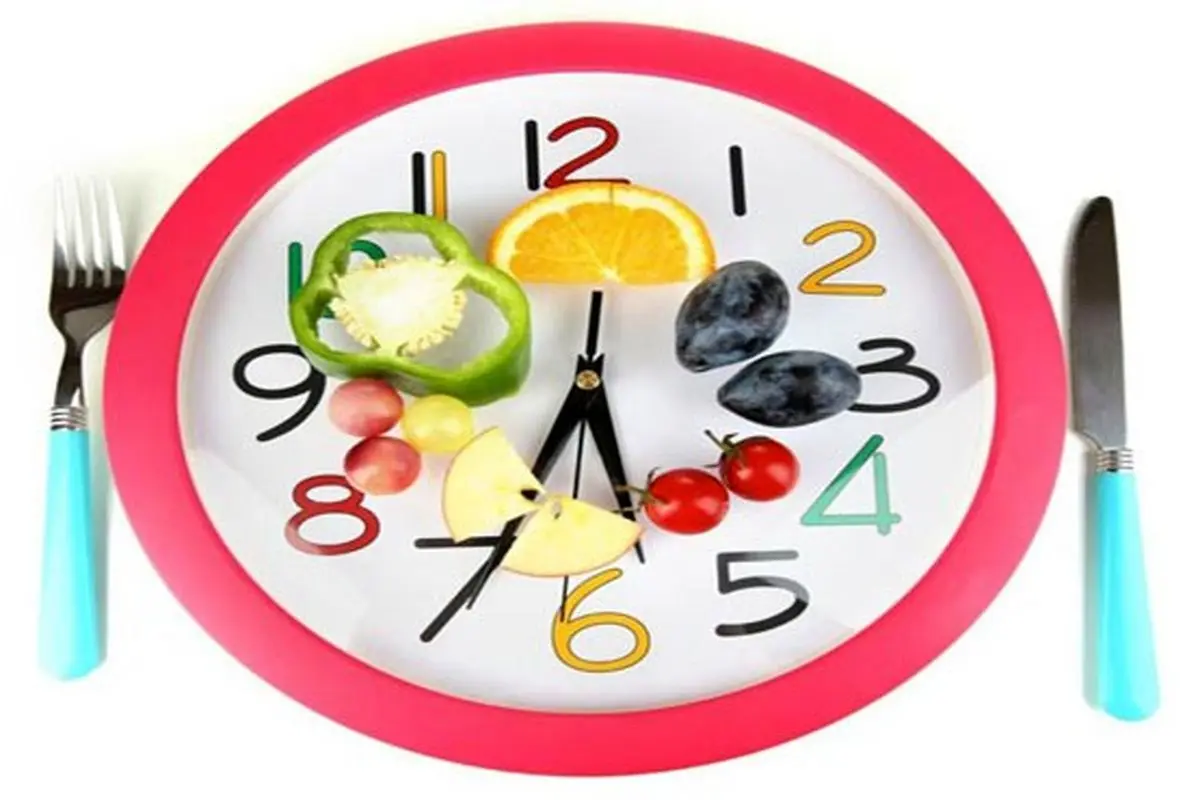 بهترین زمان برای غذا خوردن چه موقع است/ اشتباهات شایع درباره صبحانه و کاهش وزن