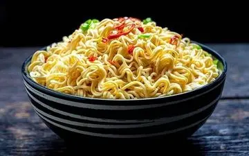 اتفاقی که بعد از خوردن نودل در بدن‌تان می‌افتد