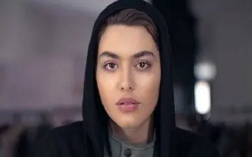  تیپ نامتعارف بازیگر زن پرحاشیه در یک مراسم/عکس