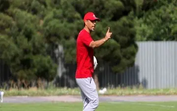 خطیبی: افرادی که منافع‌شان قطع شده هواداران را تحریک می‌کنند/ می‌مانم تا تراکتور را به ثبات برسانم
