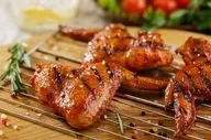 طرز تهیه بال و کتف مرغ گریل شده؛ غذای خوشمزه و جذاب به سبک حرفه‌ای