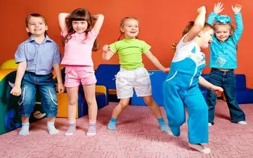  آیا فرزند شما در ایجاد روابط دوستانه مشکل دارد؟|  آموزش دوست یابی به فرزند 