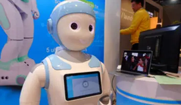 ربات ۳.۵ فوتی که ممکن است دوست صمیمی فرزند شما شود +فیلم 