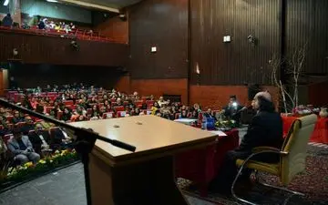 برگزاری عصر شعر به بلندای یلدا باحضور پروفسور میرجلاالدین کزازی 