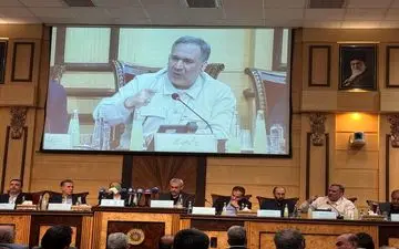 شمس‌الدین حسینی: باید سوخت وارد کنیم! / دیگر ارز نفتی نداریم