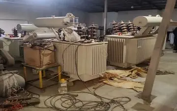 کشف انبار ترانس برق صنعتی قاچاق ۲۰۰ میلیاردی در شهریار