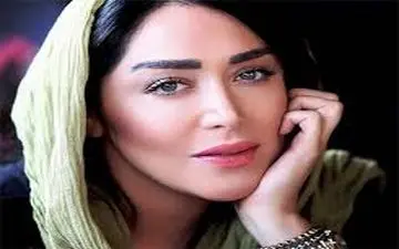 تصویری از سارا منجزی پورو پدرش