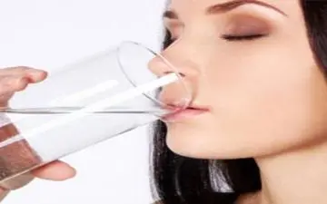  آیا با خوردن یک لیوان آب می توانید از استرس رهایی پیدا کنید؟