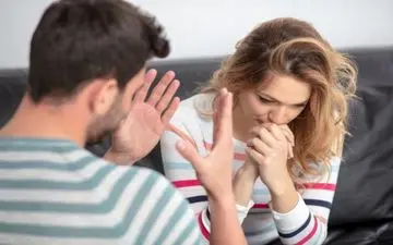 رفتاری که همسر بهانه گیر شما را آرام می کند