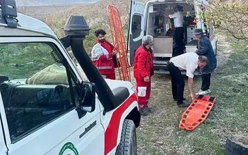 نجات معجزه‌آسا در چاشم؛ فرد سقوط کرده در چاه پس از تلاش چند ساعته نجات یافت!
