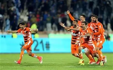 جای خالی ستاره پرسپولیس در ترکیب سایپا مقابل استقلال  