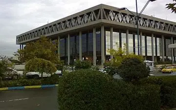 تصویری از ساختمان شیشه‌ای صداوسیما که مورد حمله رژیم  صهیونیستی قرار گرفت!