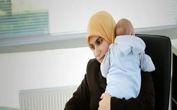 توصیه به مادران شاغل برای تغذیه نوزاد با شیر انحصاری مادر