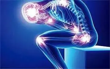 علائم آرتروز که باید جدی بگیرید 