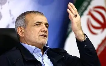 ویدئویی از لحظه افتادن مسعود پزشکیان در امامزاده صالح!