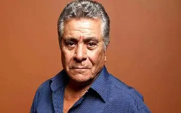 بهروز وثوقی، اسطوره‌ی سینمای ایران، 86 ساله شد + ویدئو جشن تولد