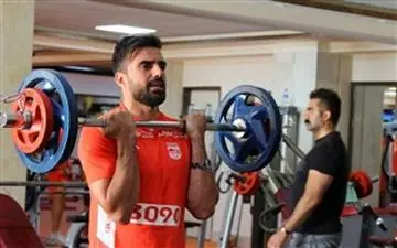 مدافع وسط جدید سرخپوشان !