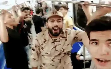 خوانندگی امید بخش سرباز خوش صدا در مترو 