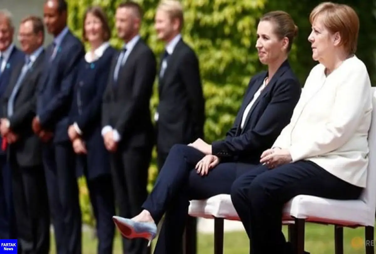  مرکل این بار به‌صورت «نشسته» از نخست‌وزیر دانمارک استقبال کرد 