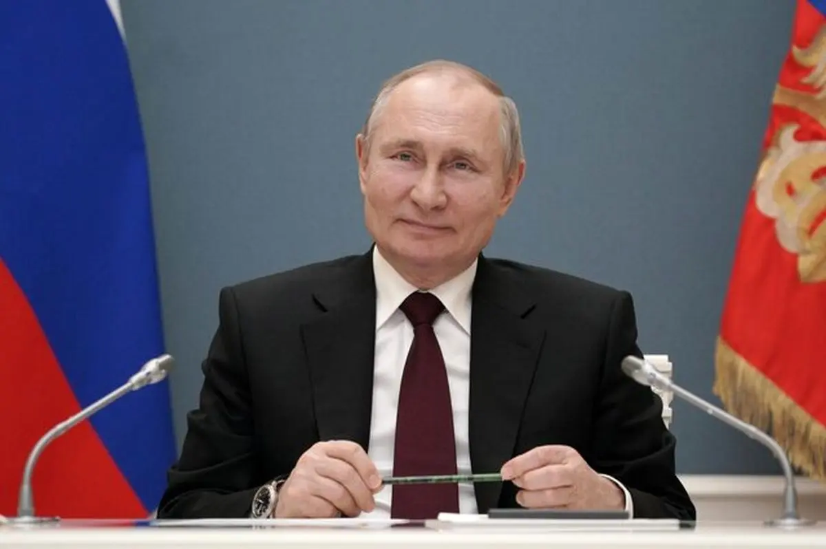رئیس جمهور روسیه جلوی دوربین واکسن نمی زند