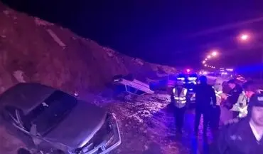آذربایجان غربی/رها سازی ۲۰ خودرو گرفتار در برف و کولاک