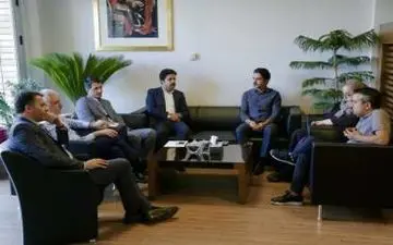 همایون شجریان برای برگزاری کنسرت خیابانی‌اش وارد مذاکره شد