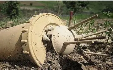 زخمی شدن کودک ۷ ساله به خاطر انفجار مین در نفت شهر