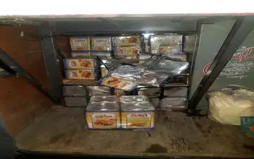 کشف وضبط 494 حلب روغن نباتی قاچاق در کرمانشاه/ پرداخت جریمه یک میلیارد و 380 میلیون ریالی