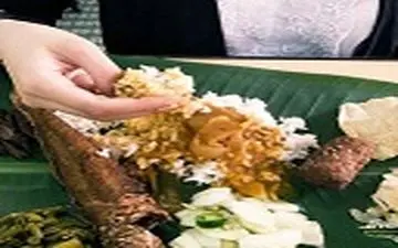 واید عجیب خوردن غذا با دست!