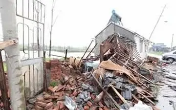 ۴۱ کشته و زخمی بر اثر طوفان در چین + فیلم