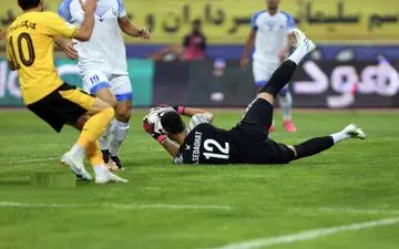 تیم فوتبال جوانان ملوان انزلی مقابل استقلال کاشان پیروز شد