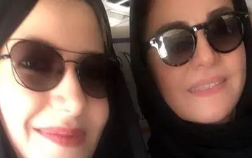 تیپ ناشناس ملیکا و مریلا زارعی در هواپیما