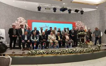 ستاره‌های فوتبال گرد هم آمدند؛ تجلیل باشکوه از حشمت مهاجرانی در قم
