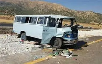 برخورد خاور و مینی‌بوس در جاده ورامین