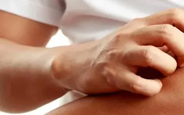 در هوای سرد این کار باعث خرابی پوست شما می شود!