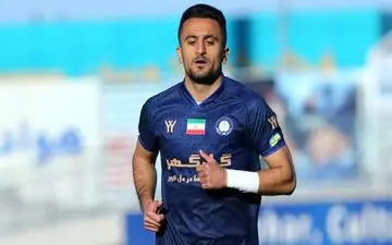 اوکراین نه، روسیه آره! رزاق‌پور از چنگ استقلال و سپاهان پرید