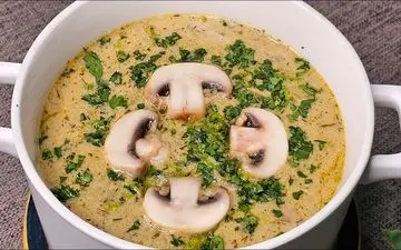 طرز تهیه سوپ پنیر خامه‌ ای فرانسوی / دستور خوشمزه با طعمی اصیل